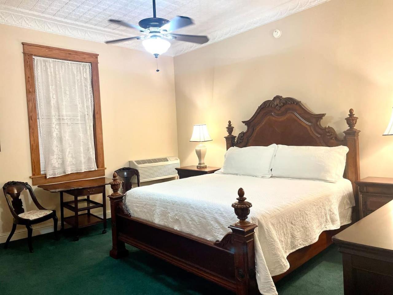 The Eastland Historic Hotel- Imperial Room Exteriör bild